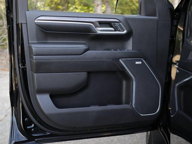 Photo of 2024 Black Chevrolet Silverado 1500