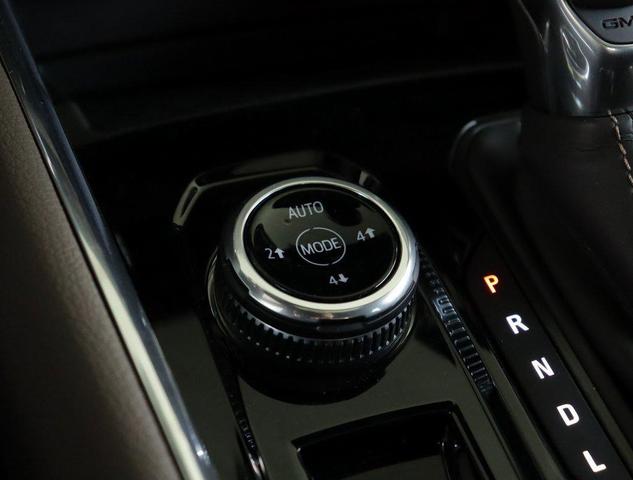 Photo of 2025 Onyx Black GMC Canyon