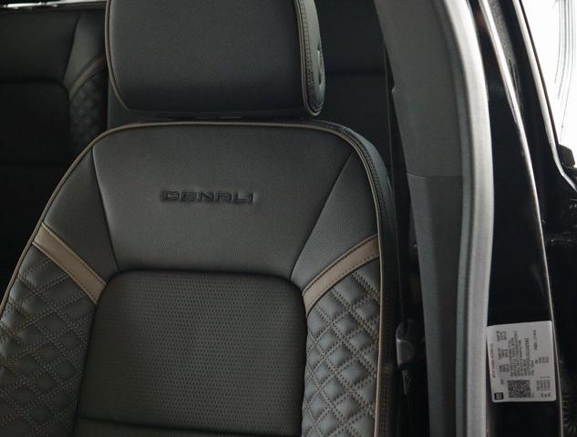 Photo of 2025 Onyx Black GMC Canyon