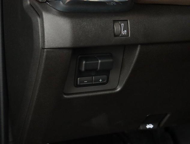 Photo of 2025 Onyx Black GMC Canyon