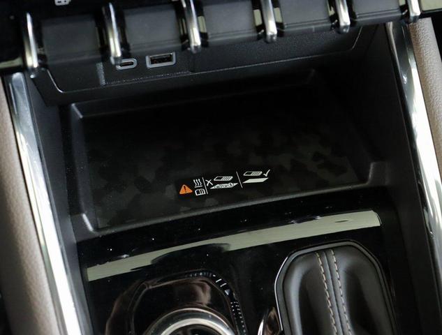 Photo of 2025 Onyx Black GMC Canyon