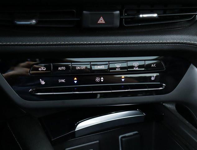 Photo of 2022 Summit White Buick Envision