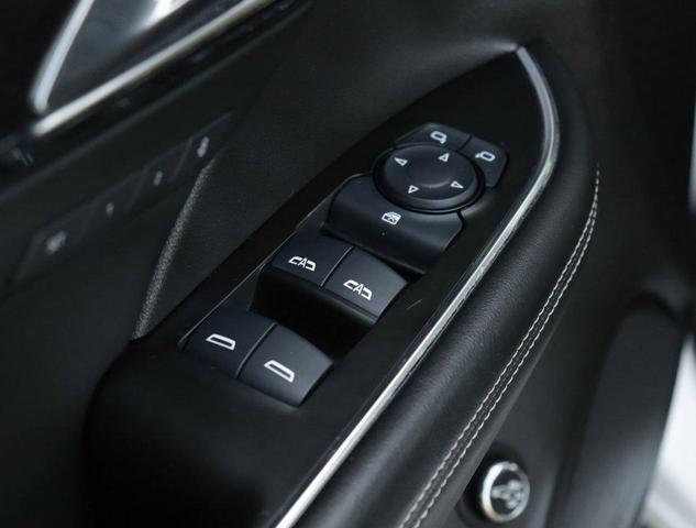 Photo of 2022 Summit White Buick Envision
