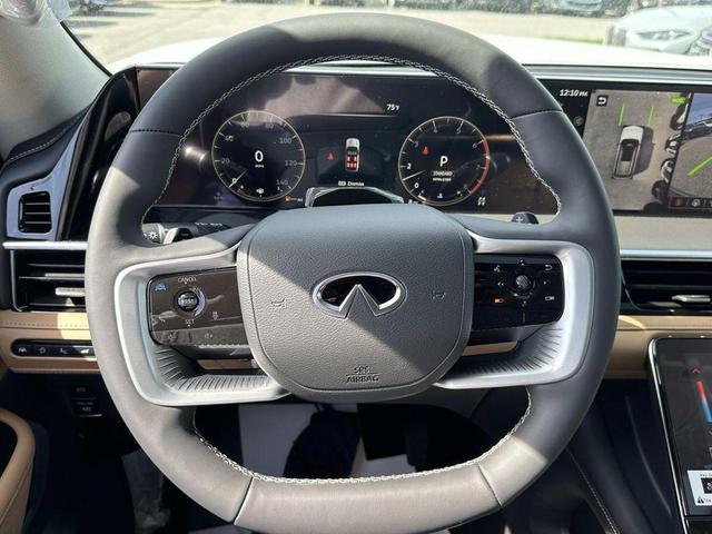 Photo of 2025 Radiant White INFINITI QX80