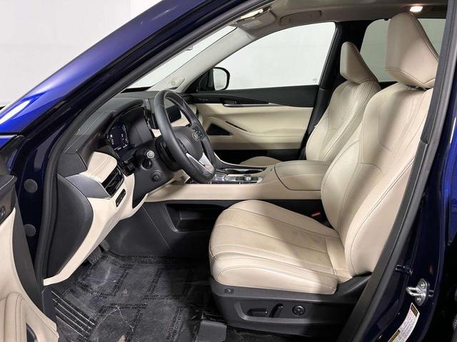 Photo of 2022 Grand Blue INFINITI QX60