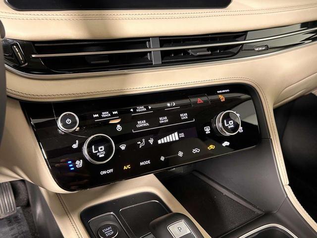 Photo of 2022 Grand Blue INFINITI QX60