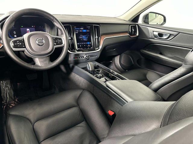 Photo of 2024 Crystal White Metallic Volvo S60