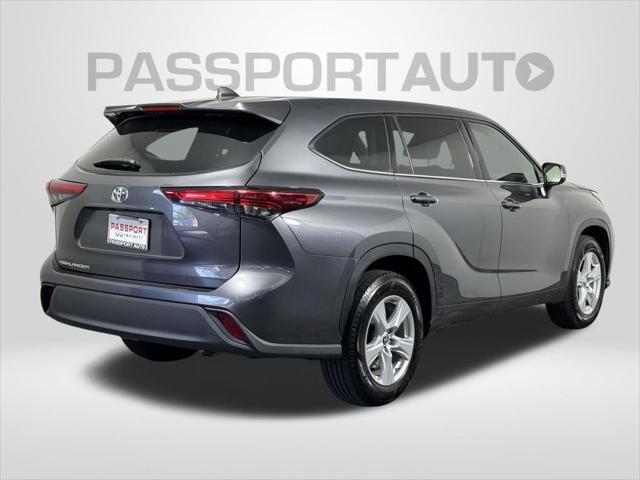 Photo of 2021 Magnetic Gray Metallic Toyota Highlander