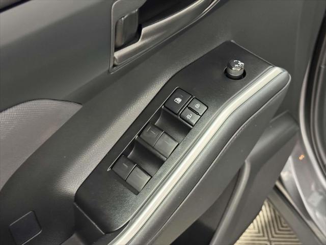 Photo of 2021 Magnetic Gray Metallic Toyota Highlander