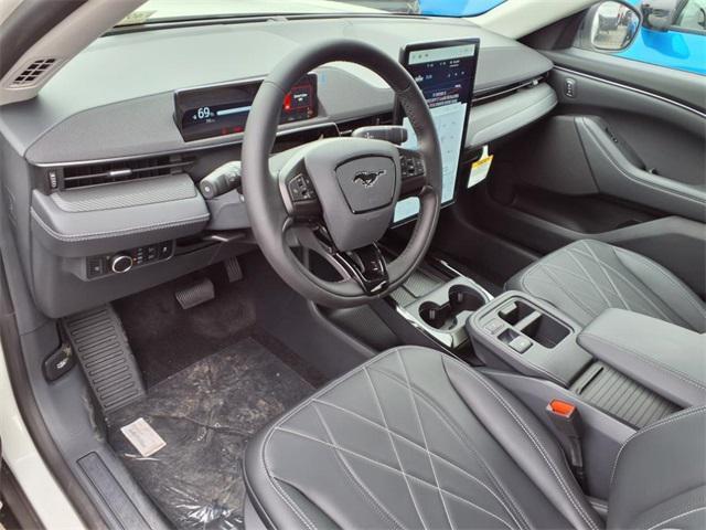 Photo of 2025 Star White Metallic Tri-Coat Ford Mustang Mach-E