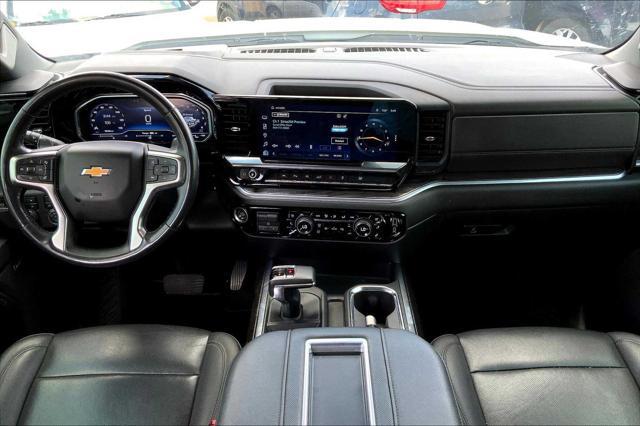 Photo of 2022 Iridescent Pearl Tricoat Chevrolet Silverado 1500
