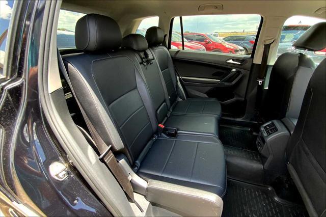 Photo of 2020 Deep Black Pearl Volkswagen Tiguan