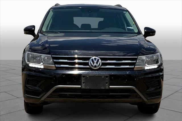 Photo of 2020 Deep Black Pearl Volkswagen Tiguan