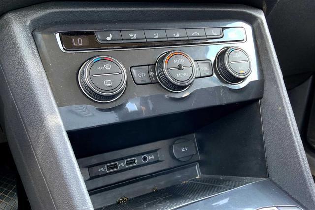 Photo of 2020 Deep Black Pearl Volkswagen Tiguan