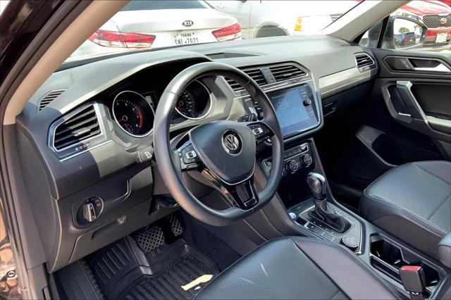 Photo of 2020 Deep Black Pearl Volkswagen Tiguan
