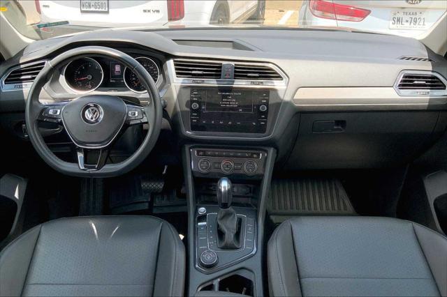 Photo of 2020 Deep Black Pearl Volkswagen Tiguan