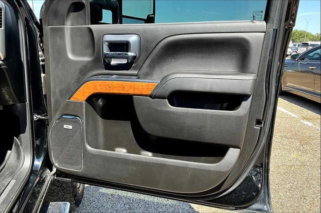 Photo of 2019 Black Chevrolet Silverado 2500