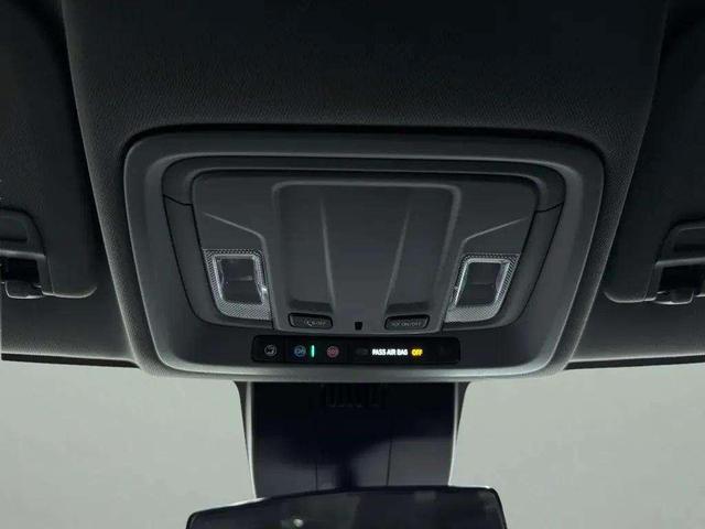 Photo of 2022 Black Chevrolet Silverado 1500