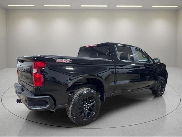 Photo of 2022 Black Chevrolet Silverado 1500