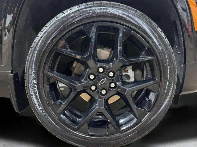 Photo of 2024 Mosaic Black Metallic Chevrolet Traverse