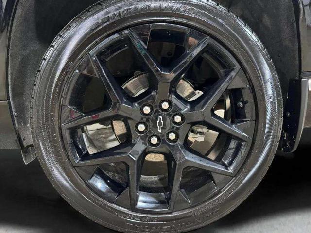 Photo of 2024 Mosaic Black Metallic Chevrolet Traverse