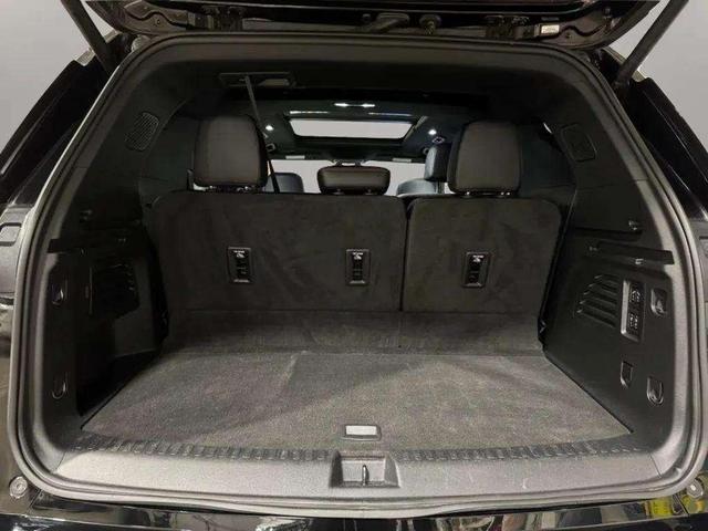 Photo of 2024 Mosaic Black Metallic Chevrolet Traverse