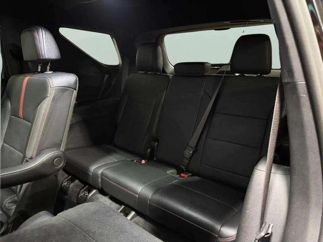 Photo of 2024 Mosaic Black Metallic Chevrolet Traverse