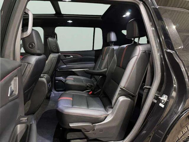 Photo of 2024 Mosaic Black Metallic Chevrolet Traverse