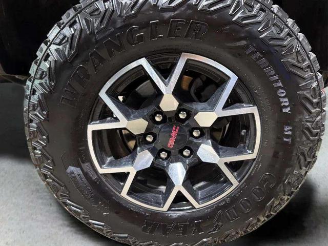 Photo of 2024 Onyx Black GMC Canyon