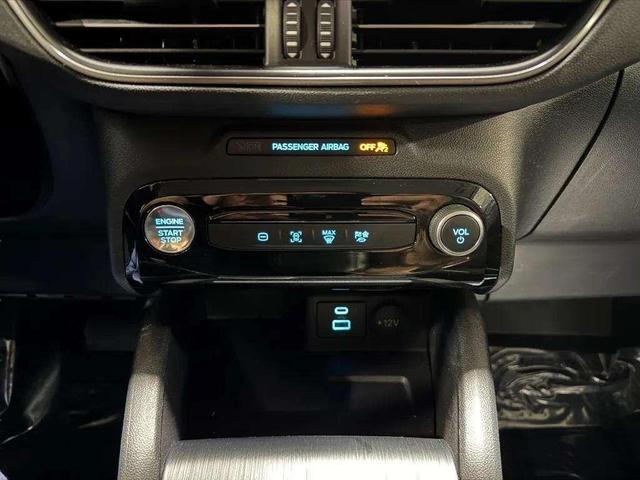 Photo of 2023 Carbonized Gray Metallic Ford Escape