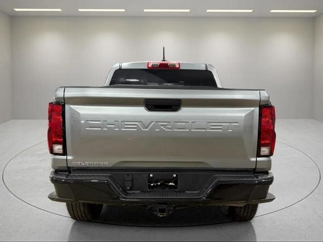 Photo of 2024 Sterling Gray Metallic Chevrolet Colorado