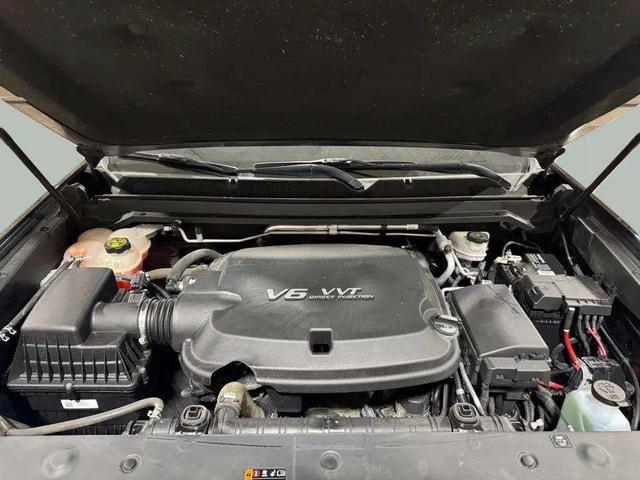 Photo of 2021 Onyx Black GMC Canyon