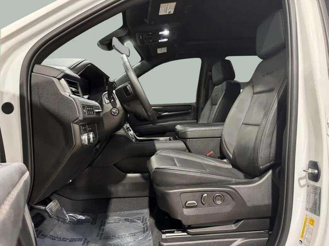 Photo of 2023 Summit White GMC Yukon