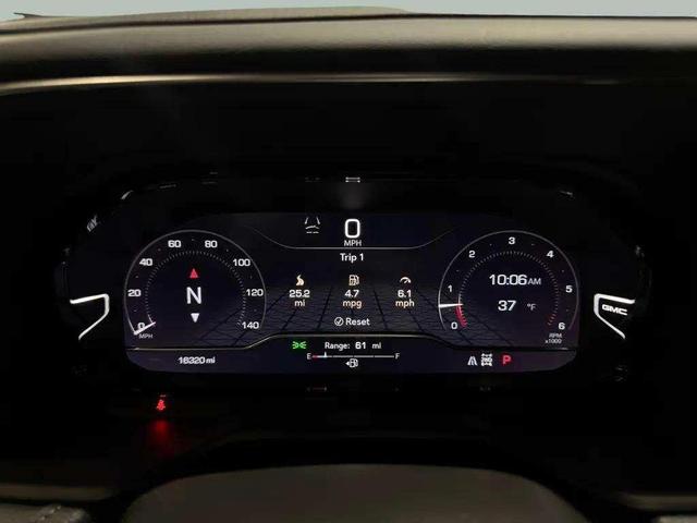 Photo of 2023 Summit White GMC Yukon