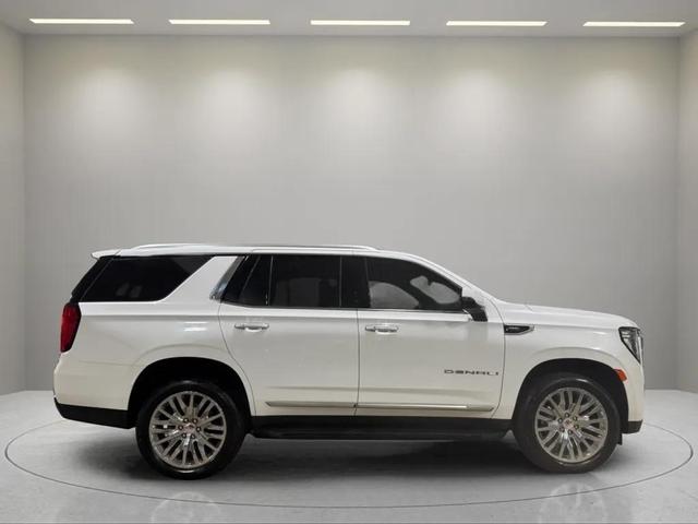 Photo of 2023 Summit White GMC Yukon