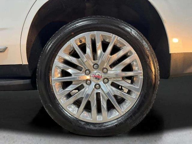 Photo of 2023 Summit White GMC Yukon