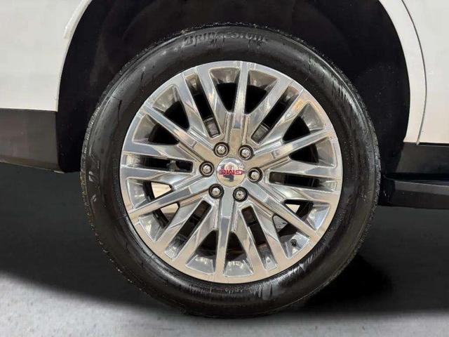 Photo of 2023 Summit White GMC Yukon