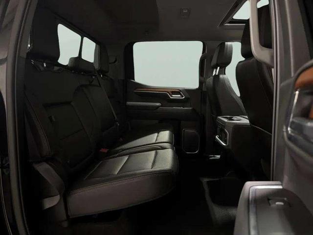 Photo of 2022 Onyx Black GMC Sierra 1500