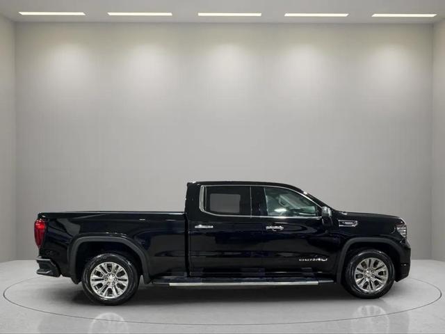 Photo of 2022 Onyx Black GMC Sierra 1500