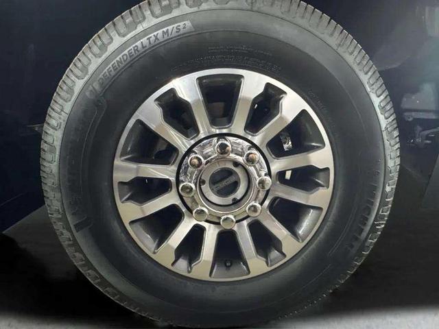Photo of 2021 Oxford White Ford F-250