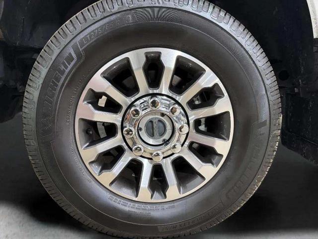 Photo of 2021 Oxford White Ford F-250