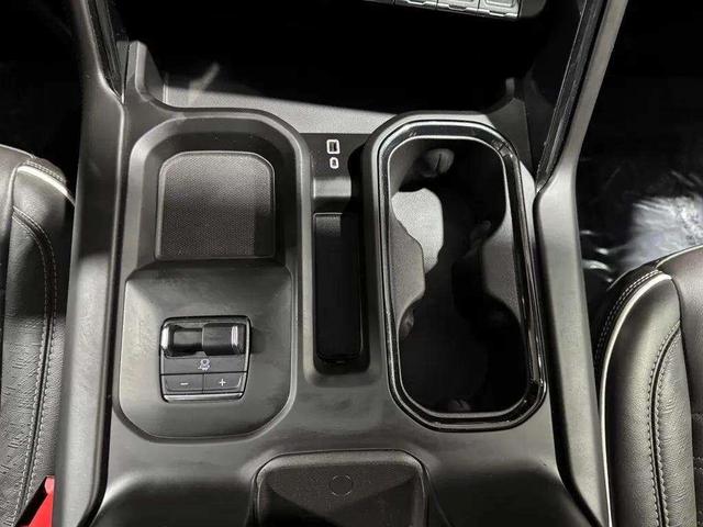 Photo of 2024 Onyx Black GMC Sierra 2500