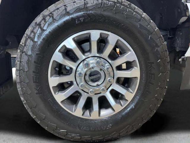 Photo of 2022 Oxford White Ford F-250