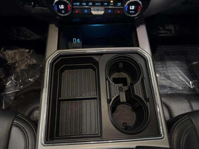 Photo of 2022 Oxford White Ford F-250