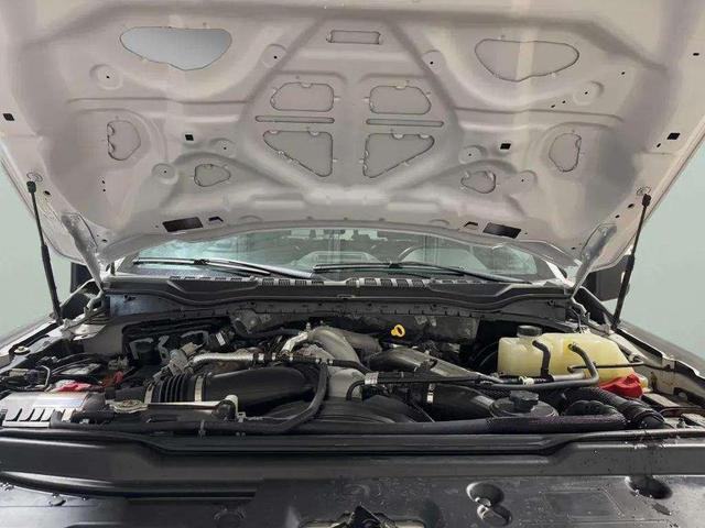 Photo of 2022 Oxford White Ford F-250