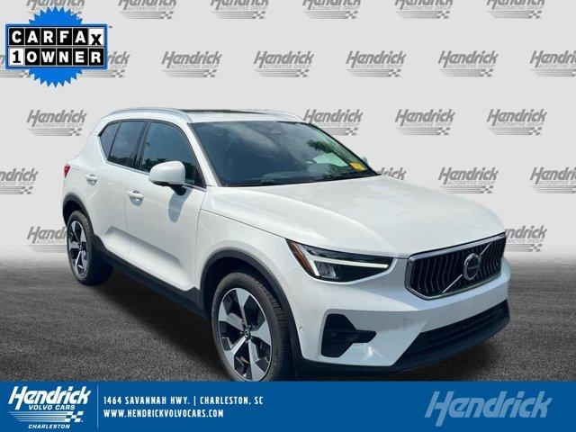 2025 Volvo XC40