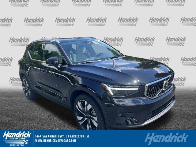 2025 Volvo XC40