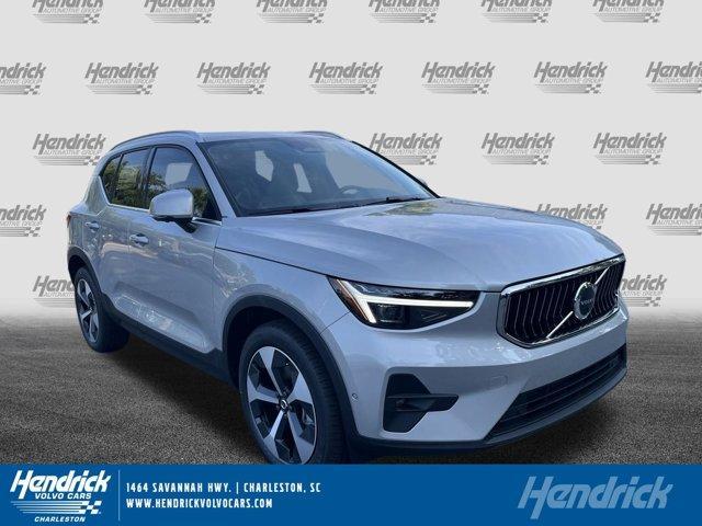 2025 Volvo XC40