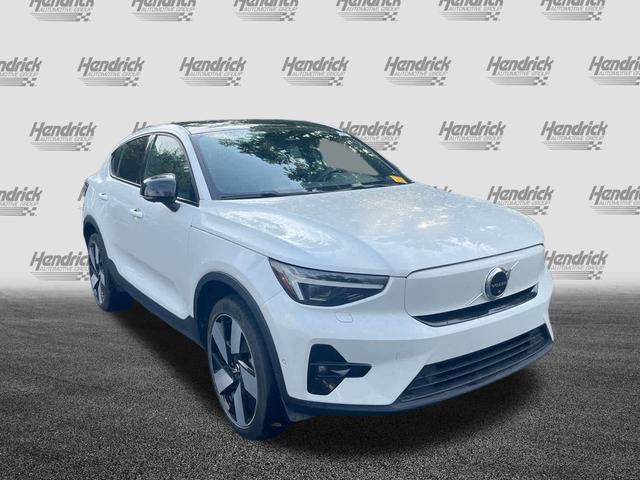 Photo of 2023 Crystal White Metallic Volvo C40 Recharge Pure Electric