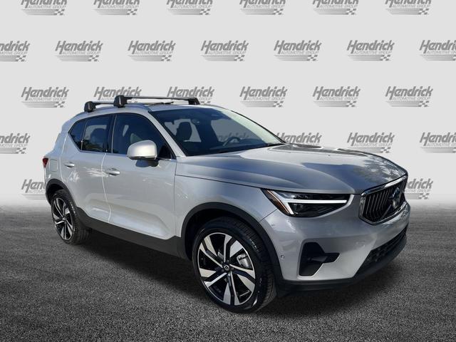 Photo of 2025 Silver Dawn Metallic Volvo XC40